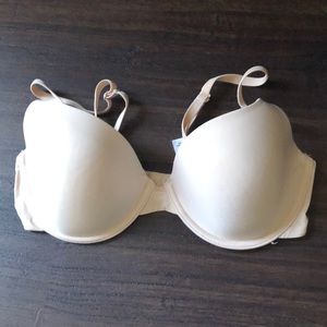 NEVER BEEN WORN Nude Bra